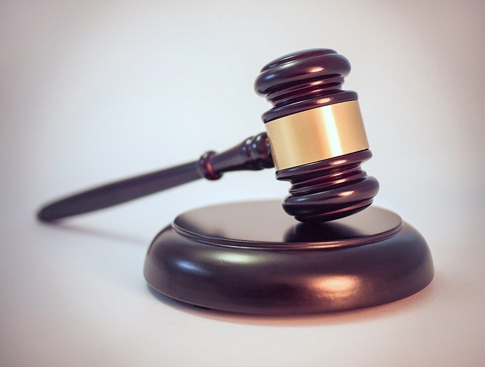 Gavel - is Crunchyroll MOD APK legal in 2026